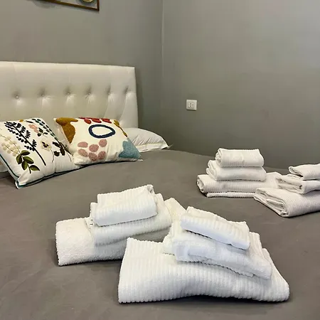 Casa Fiori Chiari - Giobertihome 公寓 圣雷默