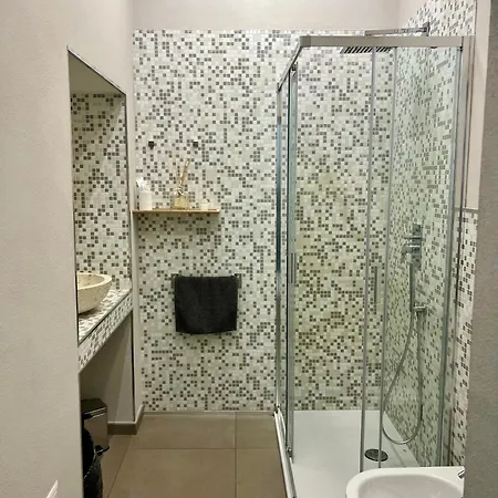 公寓 Casa Fiori Chiari - Giobertihome 圣雷默